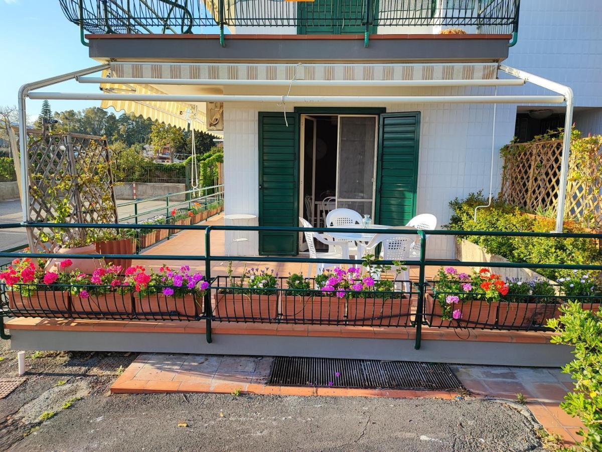 Апартаменты Sea Garden, Fronte Mare Con Piscina Маскали Экстерьер фото